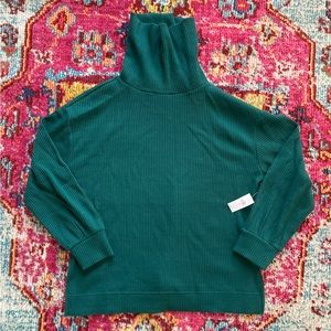 Gap NWT Green Waffle Knit Turtleneck Size: XS/S